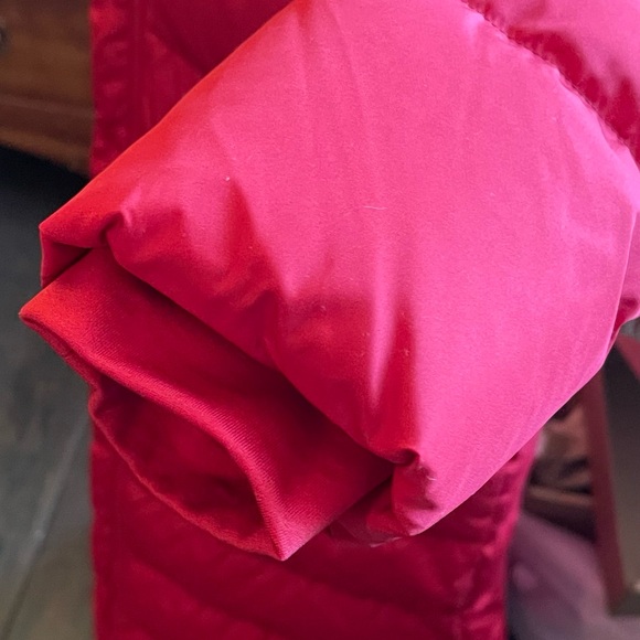 NWT Women’s Lands’ End Max 600 Down Long Maxi Coat w fur lined hood
Sold Out - Picture 11 of 17